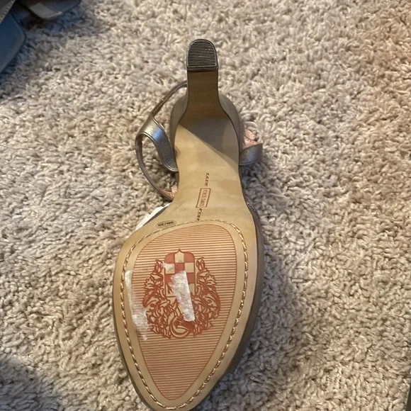 Gorgeous metal taupe cocktail shoes - Picture 5 of 7